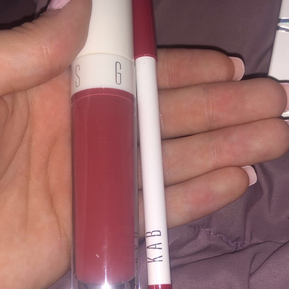 KAB lip liner & lip gloss